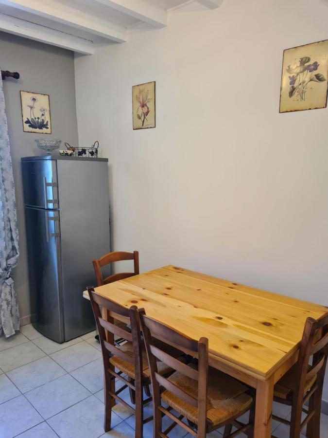 Les Oliviers Daire Ansouis Dış mekan fotoğraf